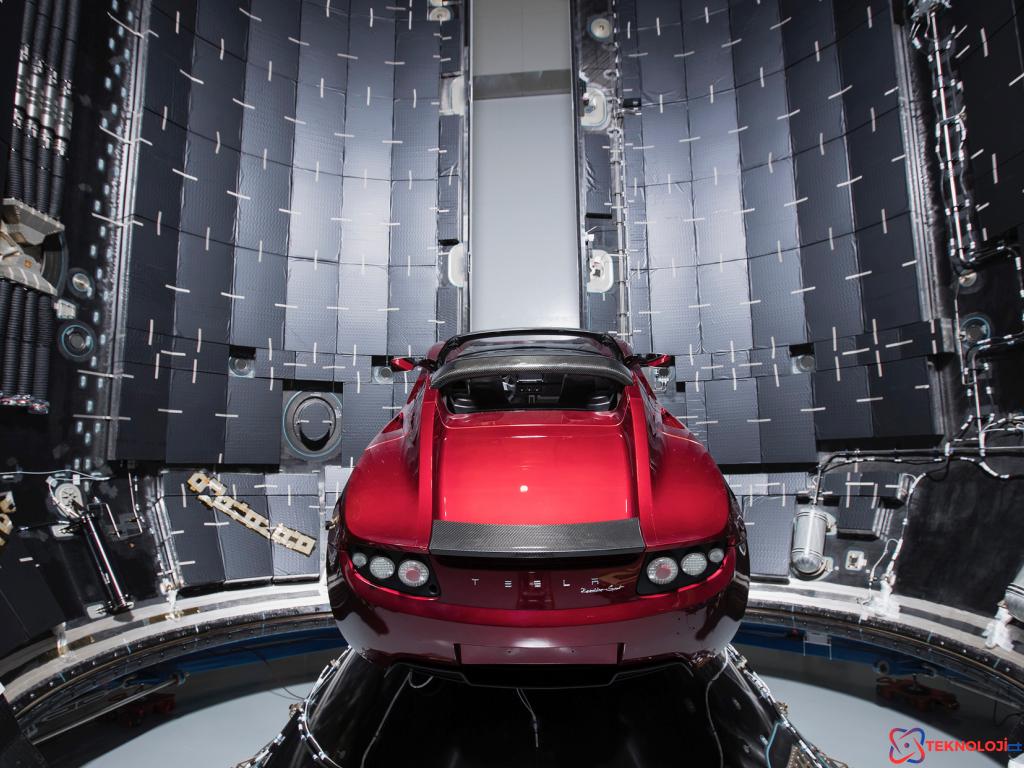 Gerçekten mümkün mü? Tesla Roadster 0’dan 100’e 1 saniyede çıkacak!