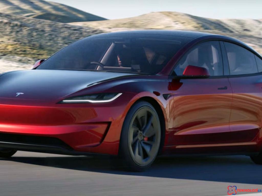 Tesla'nın Hindistan'a Geçiş Macerası: Belirsizlikler ve Bekleyişler