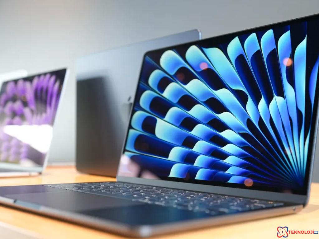 MacBook Pro Tasarım Değişikliği 2026'ya Kaldı!