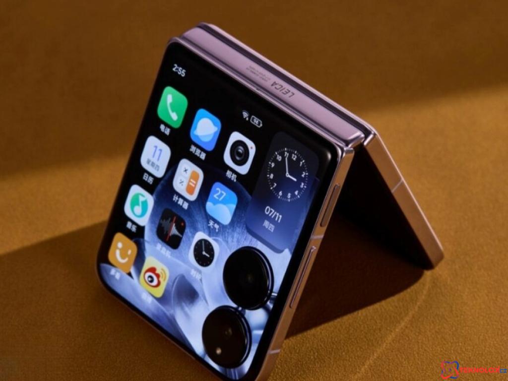 Xiaomi Mix Flip 2: Katlanır Telefon Dünyasına Bomba Gibi Bir Giriş!