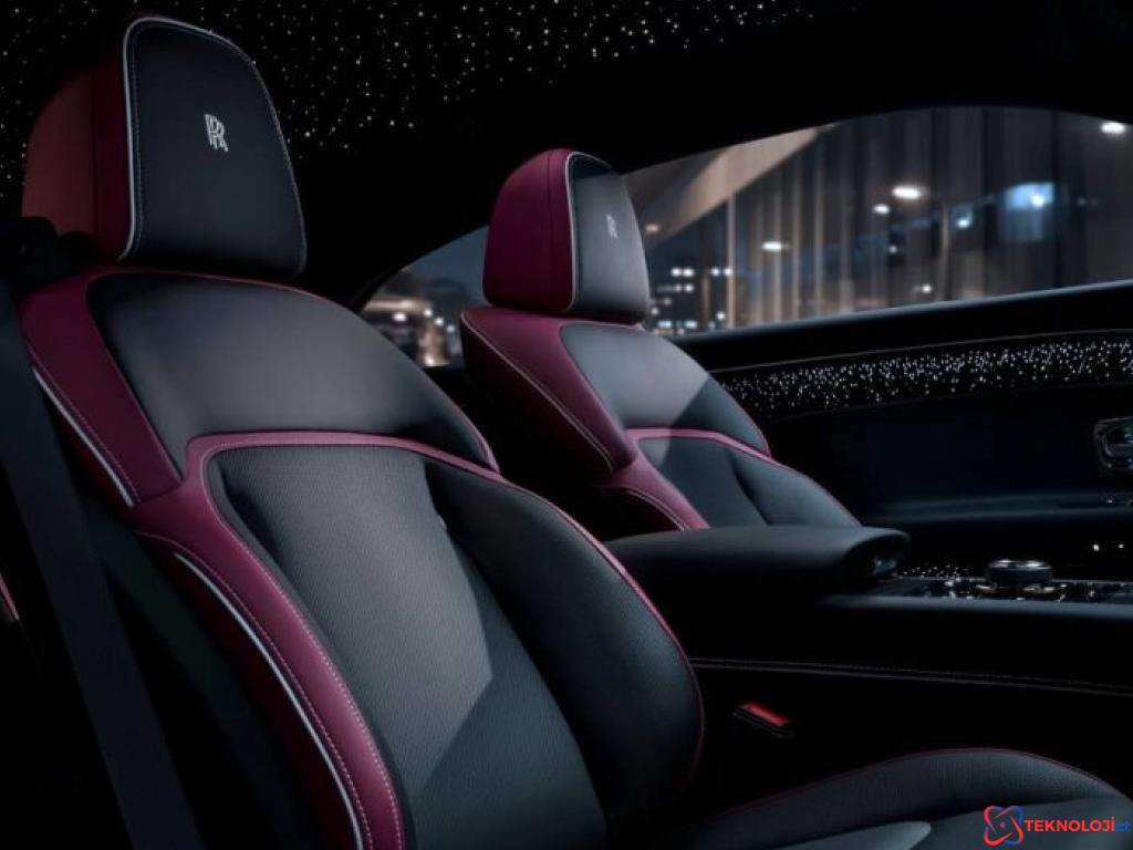 Rolls-Royce Black Badge Spectre: Güç ve Lüksün Buluşması