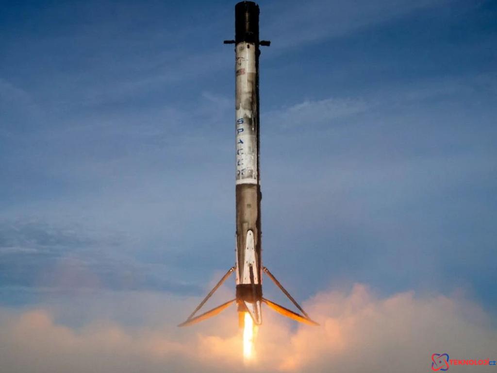 SpaceX Enkazı Polonya'ya Düştü!