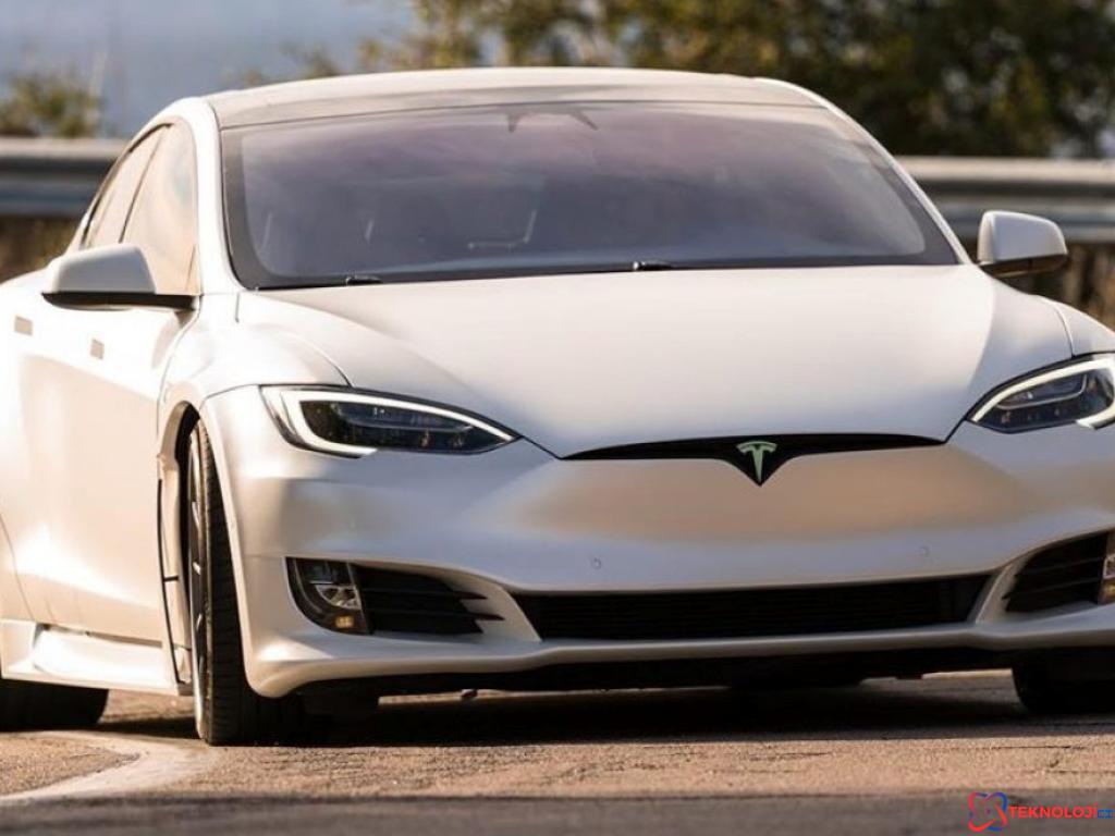 Tesla, Model S ve Model X Modellerini Güncelliyor!