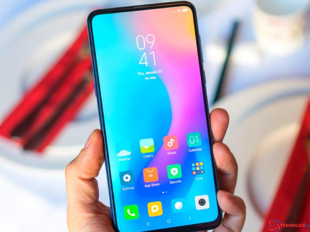 Xiaomi'den Yeni Bomba: Xiaomi Mi 9 Tanıtım Tarihi Açıklandı!