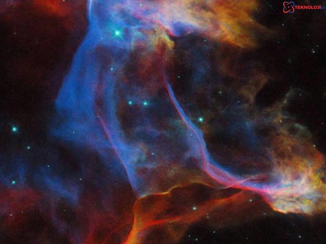 Hubble Uzay Teleskobu’ndan Veil Nebulası’nın Yeni Görüntüsü